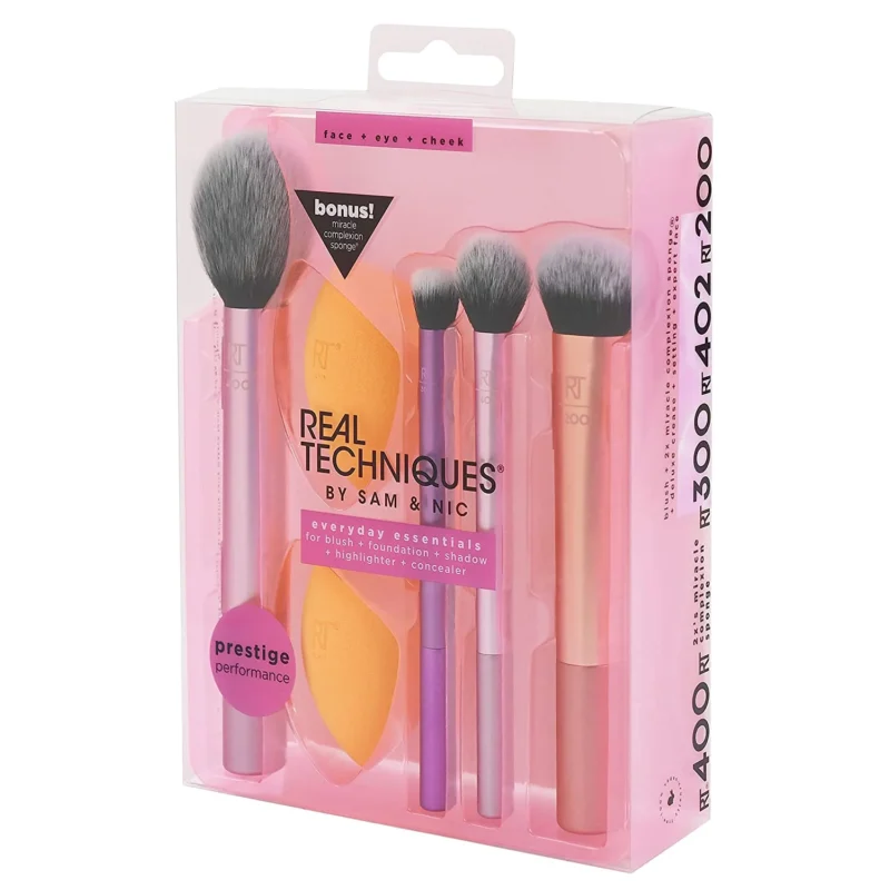 Real Techniques Makeup Brush Set with 2 Sponge Blenders for Eyeshadow Foundation Blush and Concealer Set of 6